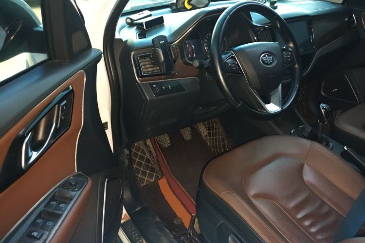 Used FAW Senya R7 2016 1.6L Manual Luxury Model
