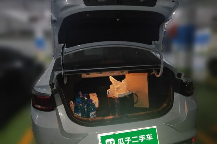 Used Geely Auto Emgrand L HiP 2024 Champion Edition 1.5TD-DHT Pro 100KM Superior Model
