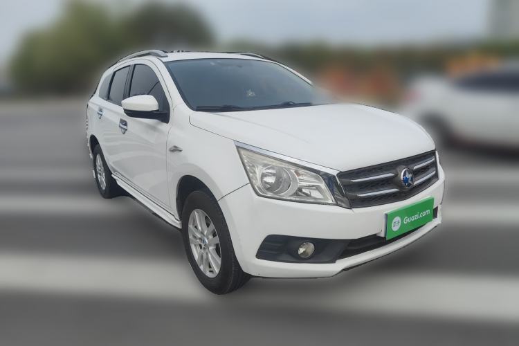 Used Venucia T70 2015 2.0L CVT Smart Choice Edition Front Right 45 Deg