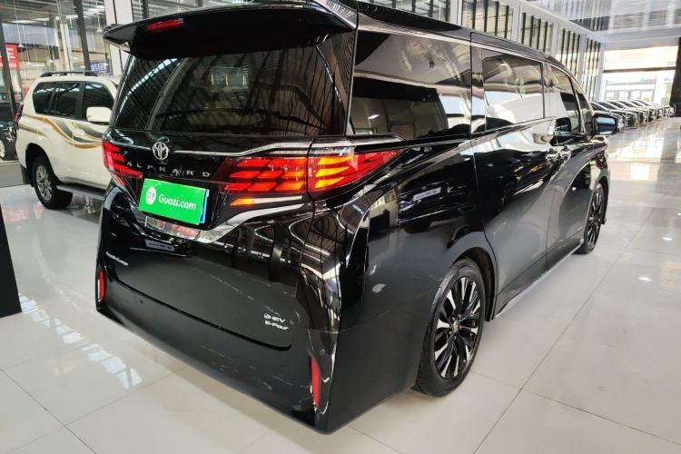 Used Toyota Alphard 2024 Dual-Engine 2.5L Deluxe Edition
