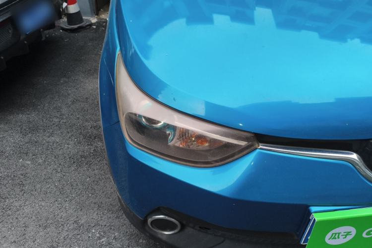 Used BAIC New Energy EC 2017 EC180 Elegant Edition Right Front Headlight