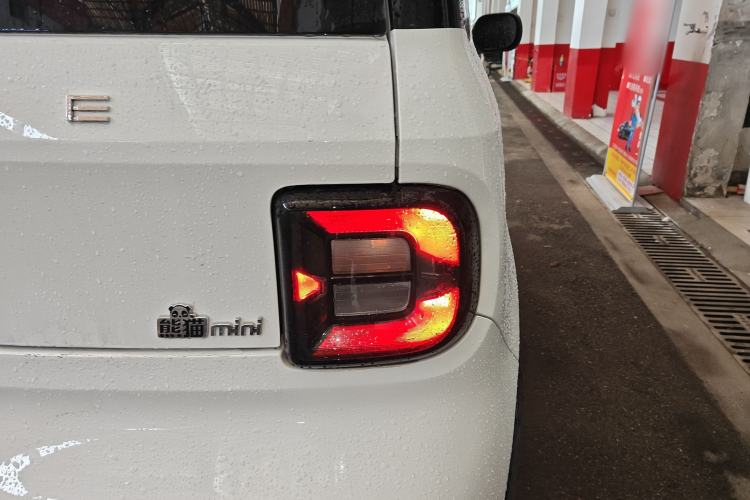 Used Geely Galaxy Panda 2025 210km Panda Kart Right Rear Taillight