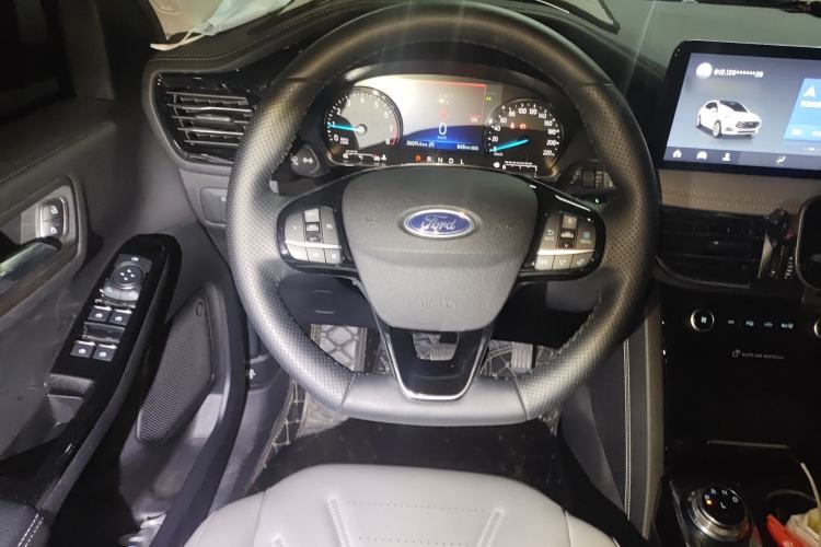 Used Ford Escape 2020 EcoBoost 245 Two-Wheel-Drive Titanium Edition Steering Wheel