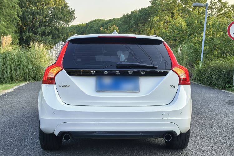 Used Volvo V60 2017 T4 Smart Edition China V Standard Exterior 7