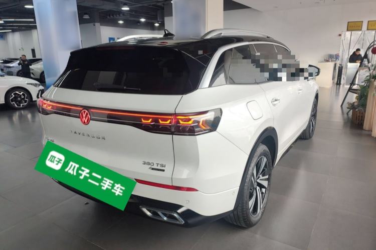 Used Volkswagen Tavendor 2024 380TSI All-Wheel Drive R-Line Cruise Edition Rear Right 45 Deg