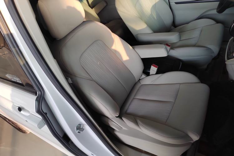 Used Buick GL8 2023 ES Lu Zun Comfort Model