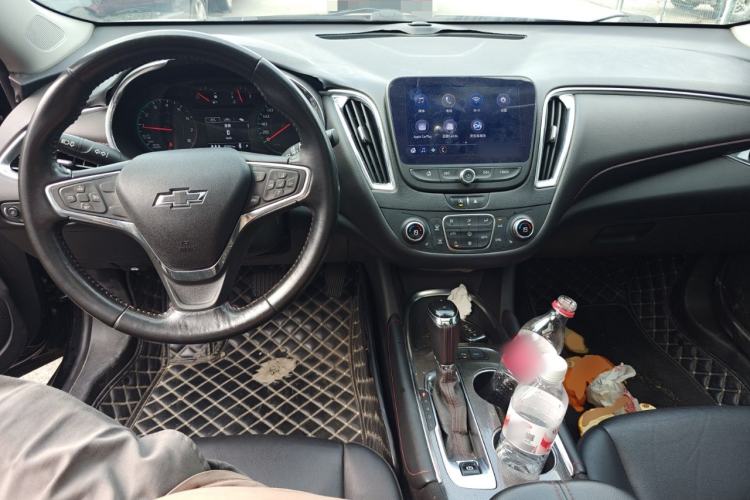 Used Chevrolet Malibu XL 2020 Redline 550T Automatic Sport Edition Center Console