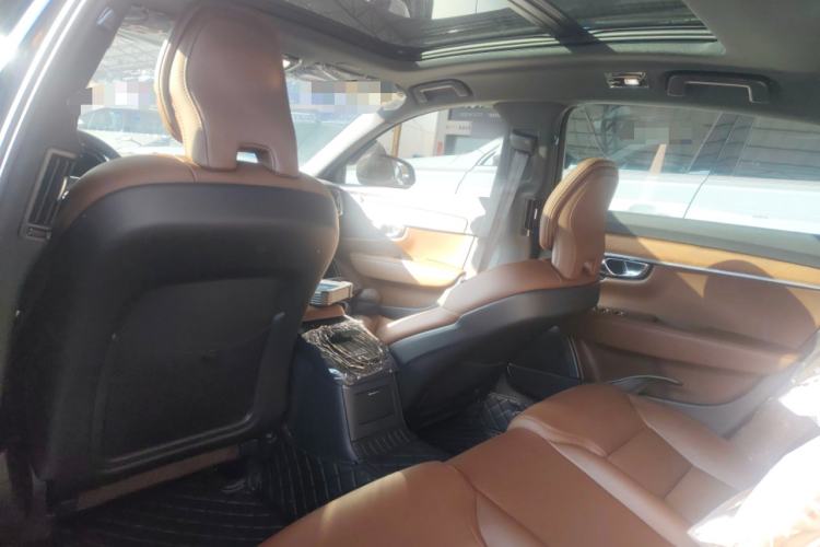 Used Volvo S90 New Energy 2025 Plug-in Hybrid Four-Wheel Drive Long-Range Zhiyi Luxury Edition Headliner