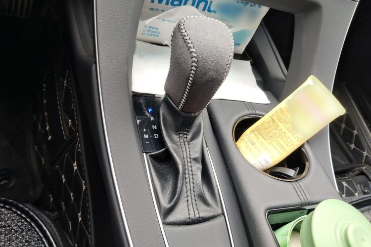 Used Toyota Avalon 2019 2.0L XLE Premium Edition China VI Gear Lever