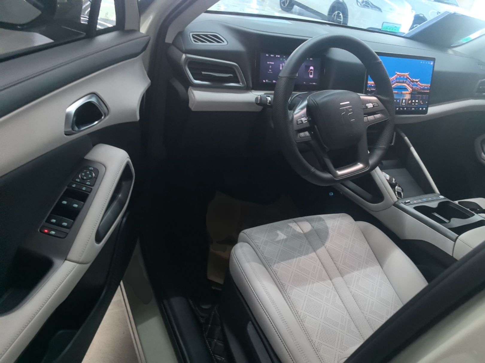 BYD Yuan UP 2025 Intelligent Driving Version 401 KM Dynamic Edition — снимка 18