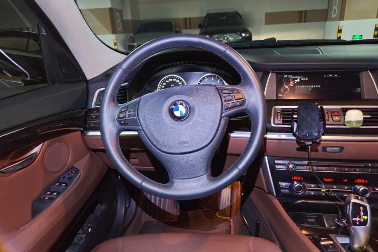 Used BMW 5 Series GT 2015 528i Leading Model Steering Wheel