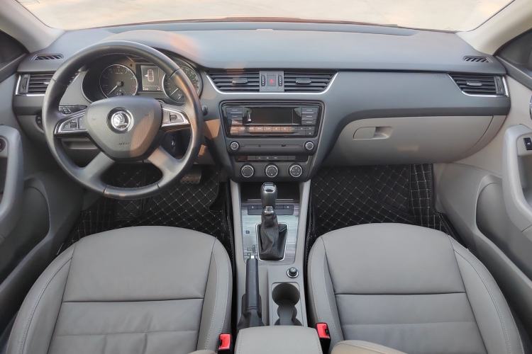 Used Skoda Octavia 2015 1.6L Automatic Yijun Edition
