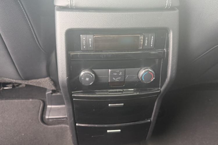 Used Ford Edge 2016 EcoBoost 330 V6 Four-Wheel Drive Sporty 7-Seater
