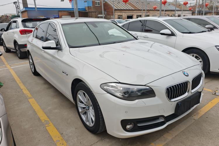 Used BMW 5 Series 2014 520Li Elegant Model Front Right 45 Deg