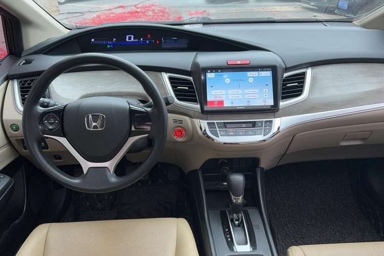 Used Honda Jade 2017 1.8L automatic Comfort version 5 seats
