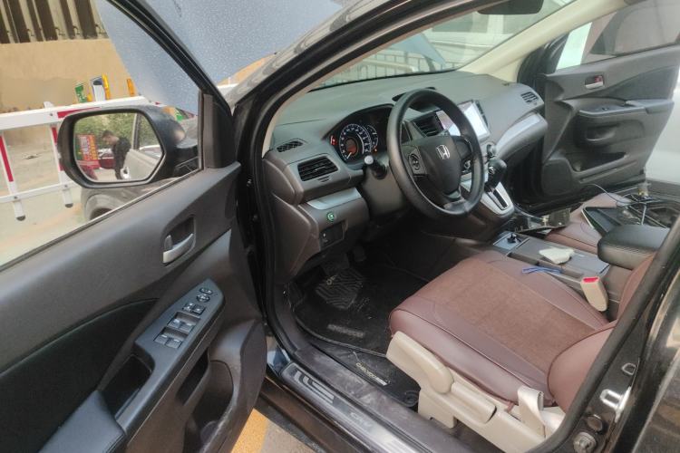 Used Honda CR-V 2012 2.0L two-wheel drive urban version
