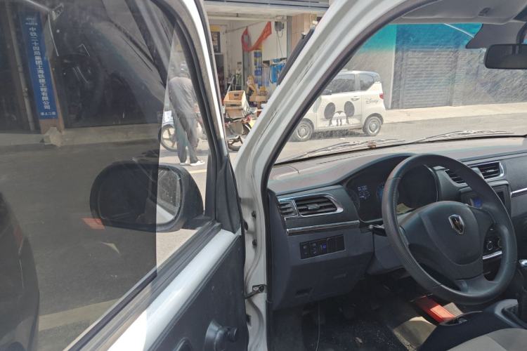 Used Jinbei Hiace X30 2023 1.5L Wealthy-Style Passenger Van 5/6/7-Seater Non-Air-Conditioned Version SWC15M
