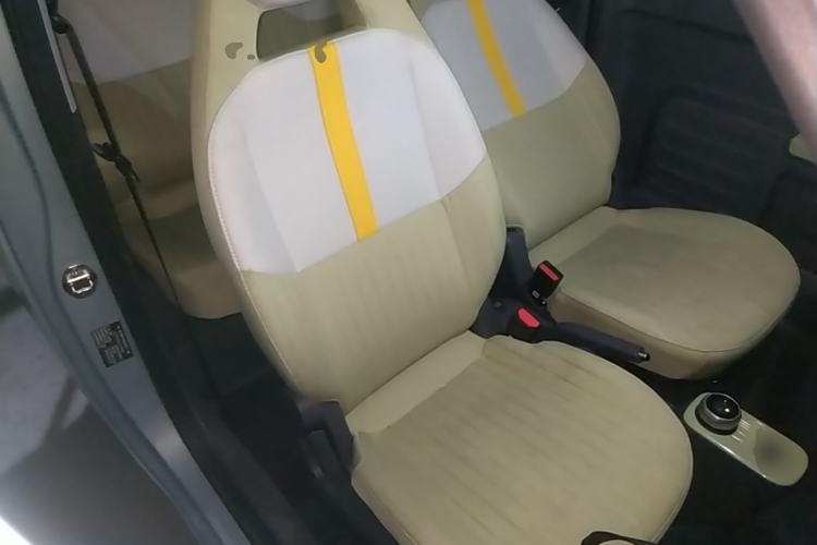 Used Geely Galaxy Panda 2024 Panda Mini 200km Endurance Bear Right Front Seat