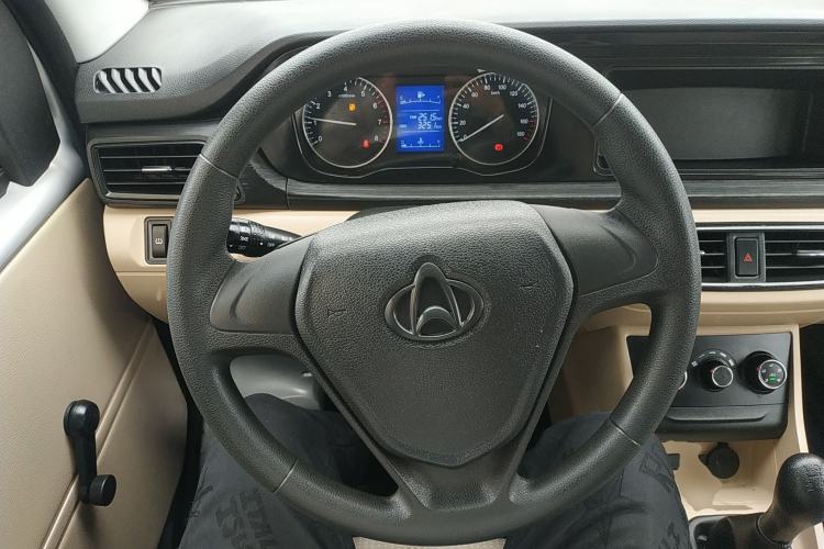 Used Kuayue Kuayue Xing V3 2023 1.5L Gasoline Standard Model 5-Seater Passenger Vehicle
