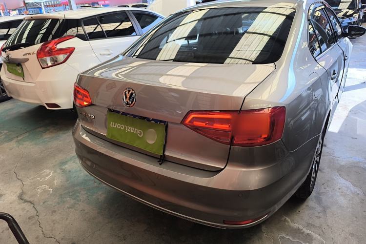 Used Volkswagen Sagitar 2017 1.6L Automatic Comfort Model
