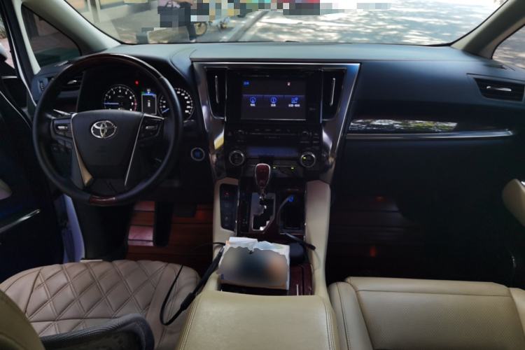 Used Toyota Alphard 2015 3.5L Luxury Edition
