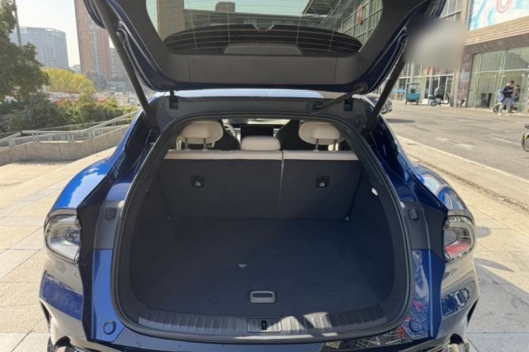 Used Xiaomi Auto YU7 2025 Ultra-Long Range High-Performance All-Wheel-Drive Max Edition