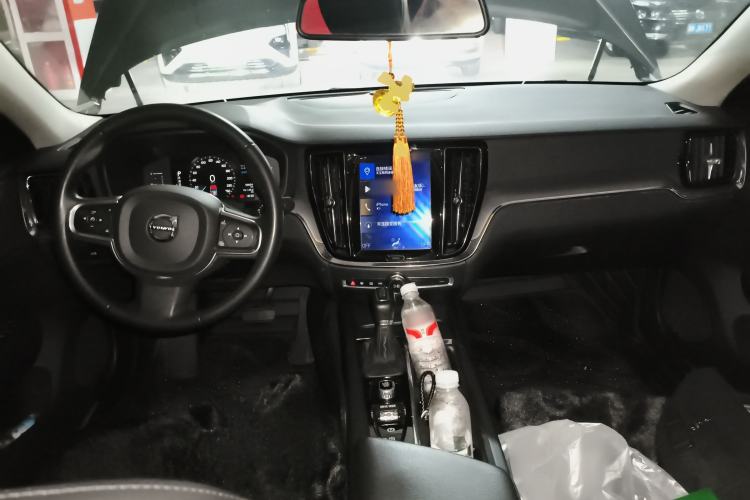 Used Volvo S60 2020 T4 Zhiyi Luxury Edition