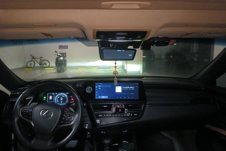 Used Lexus ES 2022 300h Excellence Edition Headliner