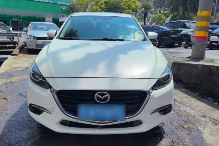 Used Mazda 3 Axela 2017 Sedan 1.5L Automatic Luxury Model Emission Standard China V
