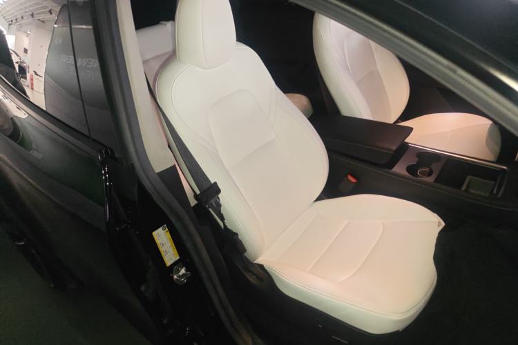 Used Tesla Model Y 2022 Long-Range All-Wheel-Drive Version