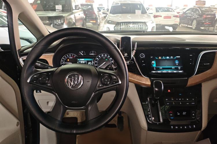 Used Buick GL8 2017 ES 28T Comfort Model China V Standard
