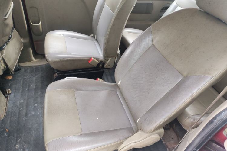 Used GAC Gonow Starry 2013 1.5L Seven-Seater Supreme Model Left Rear Seat