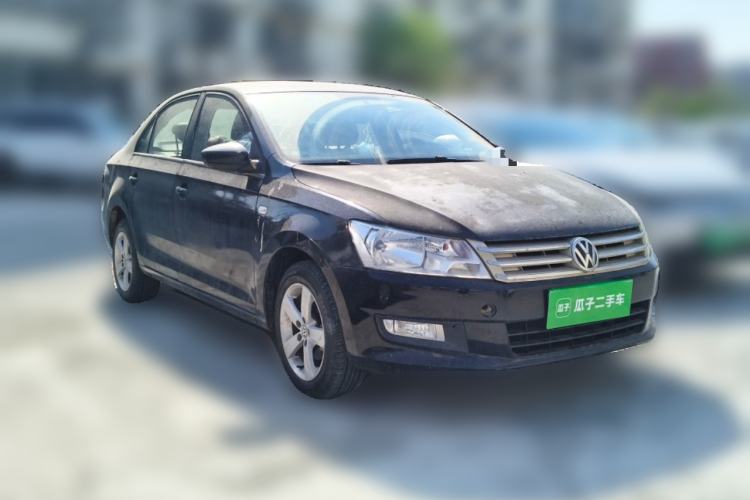 Used Volkswagen Santana 2015 1.6L Automatic Comfort Edition Front Right 45 Deg