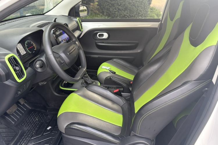 Used Roewe Clever 2021 302 km New Four-Seater Super-Efficient Version