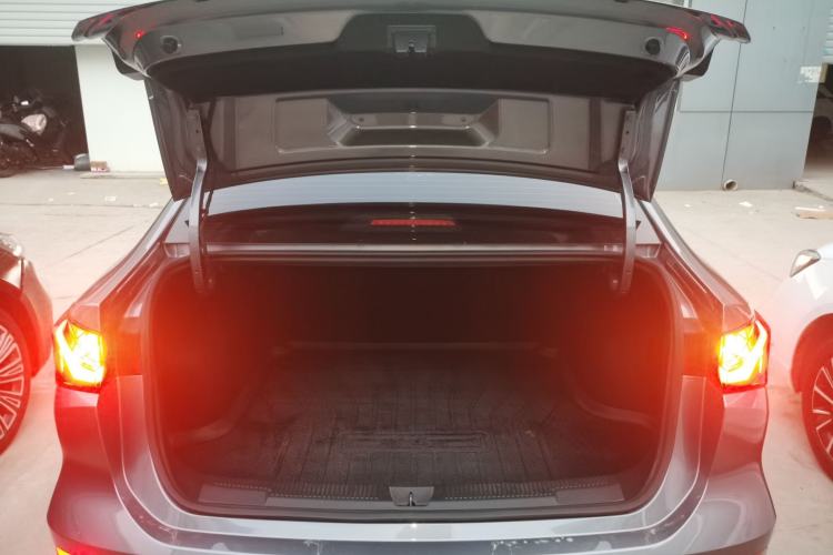 Used Roewe i5 2026 Model 1.5L Manual Comfort Version