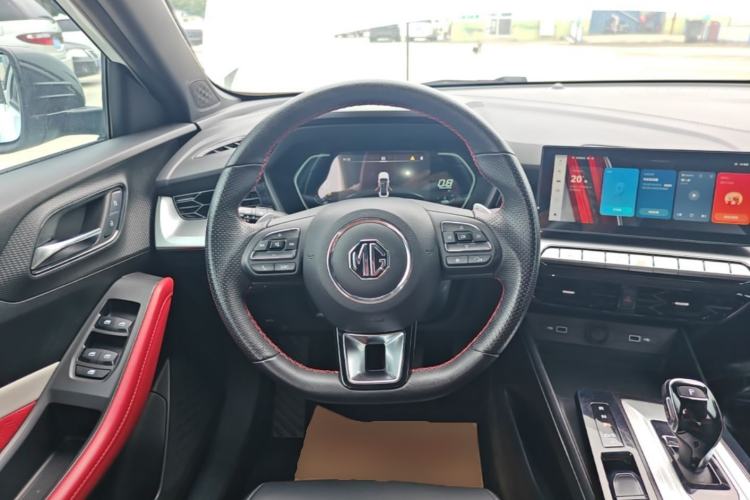 Used MG 5 2022 300TGI DCT Chao Yue Luxury Edition
