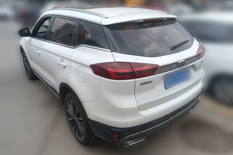 Used Geely Auto Emgrand X7 Sport 2018 1.8TD Automatic Two-Wheel Drive ZhiZun Model with 4G Connectivity
