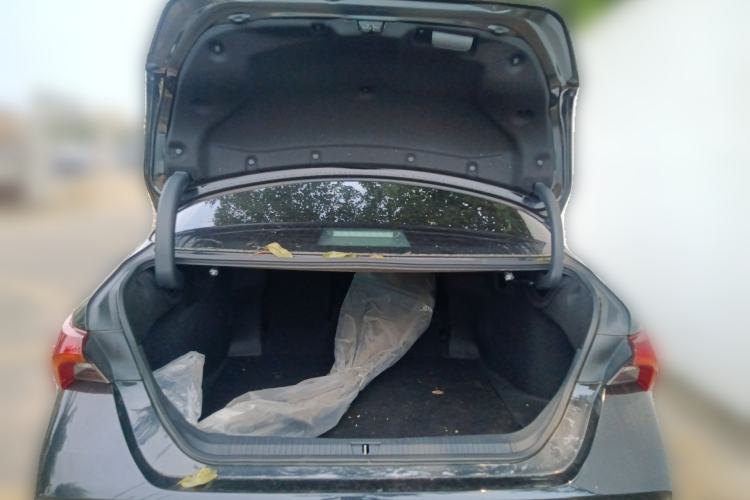 Used Toyota Avalon 2019 2.0L XLE Premium Edition China VI Trunk