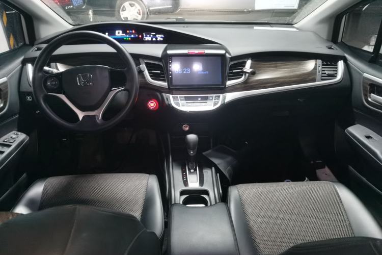 Used Honda Jade 2017 1.8L automatic Comfort version 5 seats
