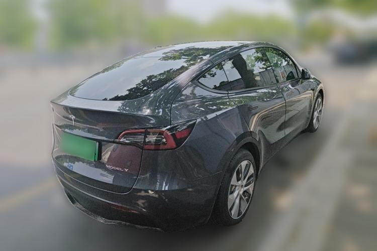 Used Tesla Model Y 2022 Long-Range All-Wheel-Drive Version