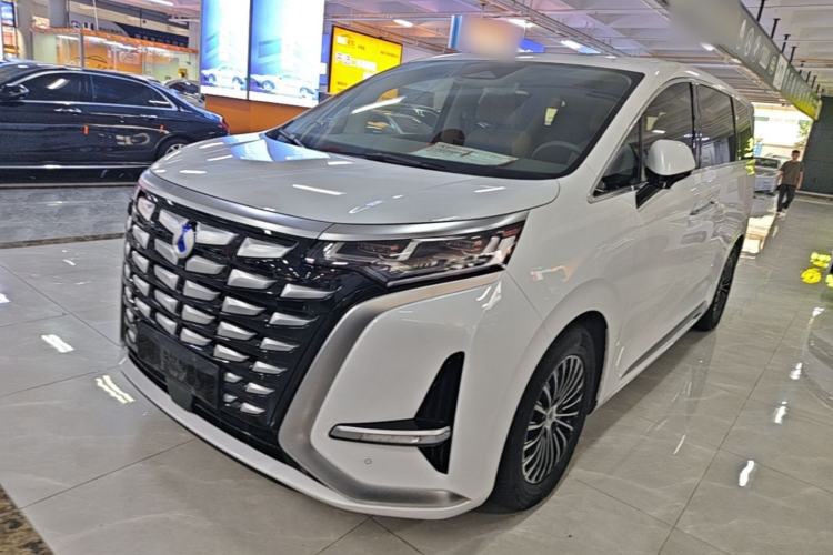 Used Denza D9 2024 DM-i 1050 Luxury Model