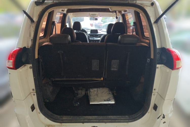 Used Dongfeng Fengon 330 2019 1.5L 330S Manual Comfort Version China VI Standard Trunk