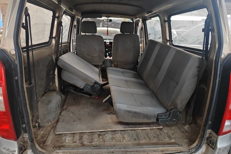 Used BAIC Weiwang 306 2011 1.3L base model 7 seats Trunk
