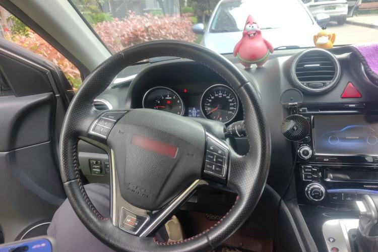 Used Haval H6 2013 Upgraded Model 2.4L Automatic Two-Wheel Drive Prestige Version
