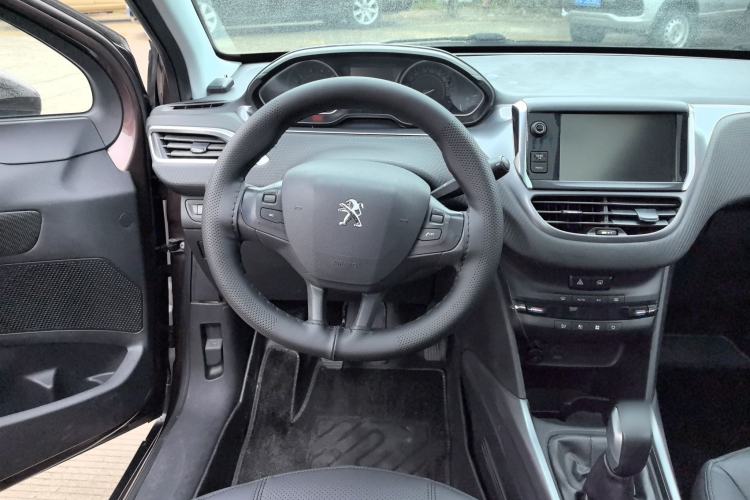 Used Peugeot 2008 2014 1.6L Manual Fashion Edition Steering Wheel