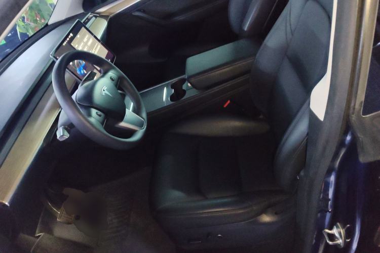 Used Tesla Model Y 2021 Long-Range All-Wheel-Drive Version
