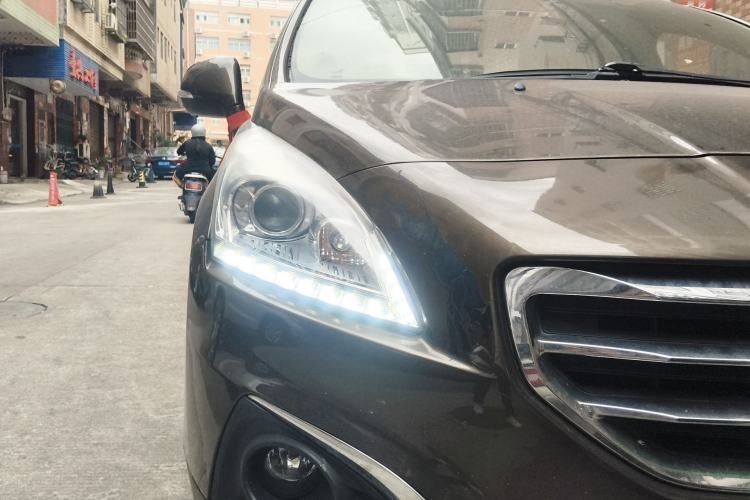 Used Peugeot 3008 2013 2.0L Automatic Trend Edition Right Front Headlight