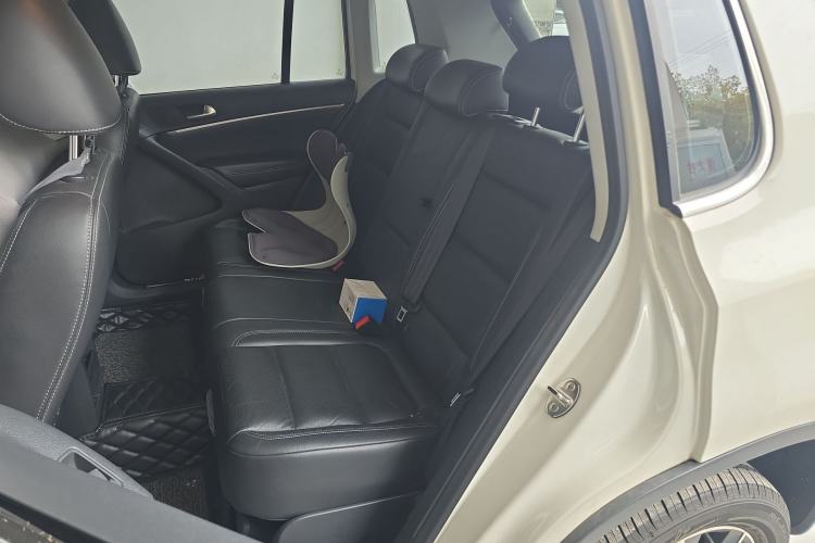 Used Volkswagen Tiguan 2016 300TSI Automatic Two-Wheel Drive Luxury Edition Left Rear Seat