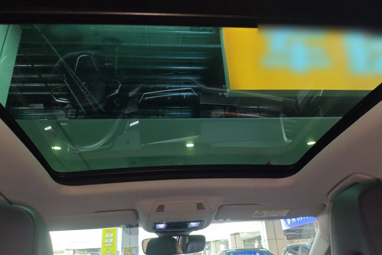 Used Volkswagen ID.6 CROZZ 2022 Long-Range PRO Edition Headliner