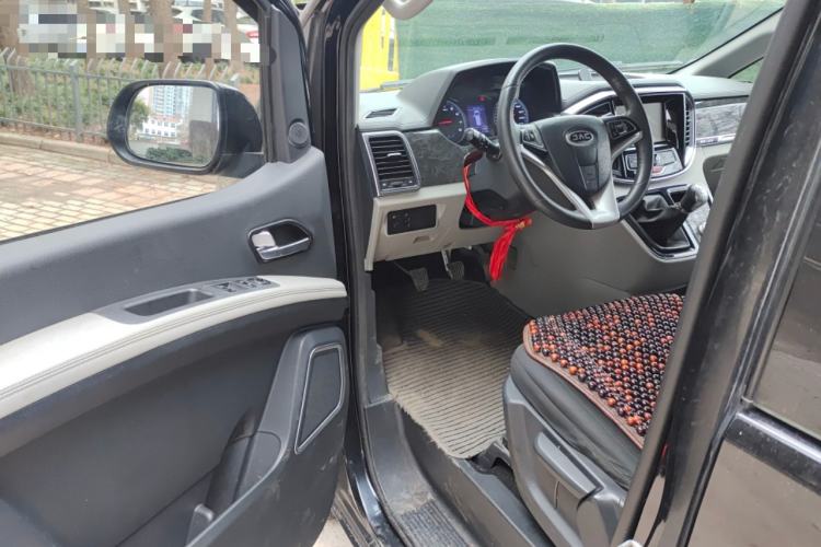 Used JAC Refine M4 2016 2.0L Manual Luxury Version
